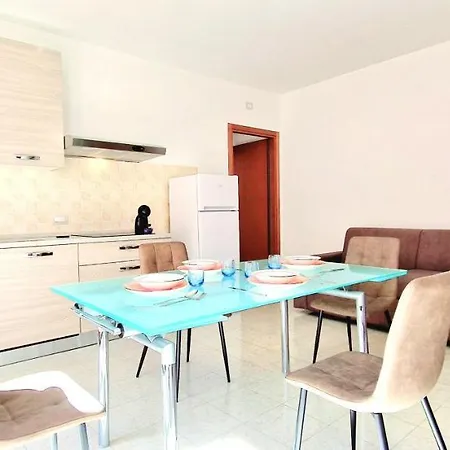 Casa Katia Vacanze Oristano, A Pochi Minuti Dalle Spiagge Piu Belle Della Sardegna E Pochi Minuti Da Oristano, Casa Dotata Di Tutti I Comfort Vakantiehuis